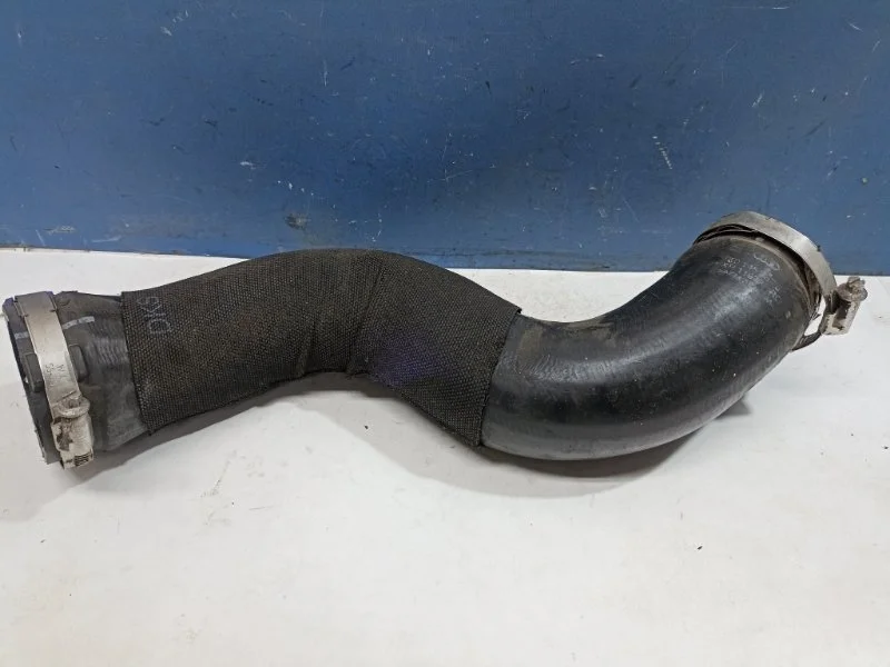 Патрубок интеркулера Audi Q5 2010 8K0145737J 8R 2.0 CDN