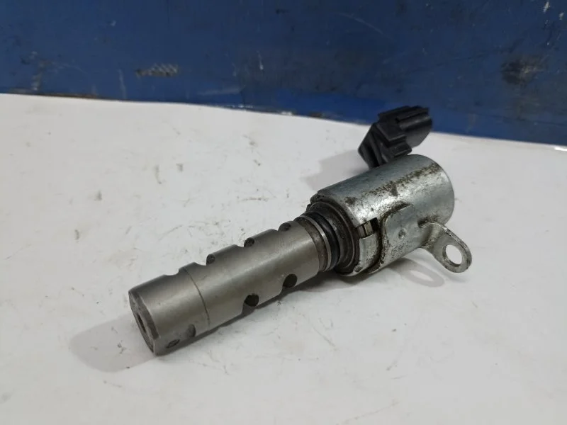 Клапан изменения фаз ГРМ Toyota Camry 40 2010 1533031020 GSV40 3.5 2GRFE