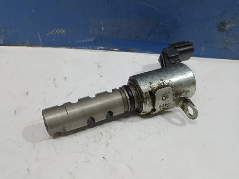 Клапан изменения фаз ГРМ Toyota Camry 40 2010 1533031020 GSV40 3.5 2GRFE