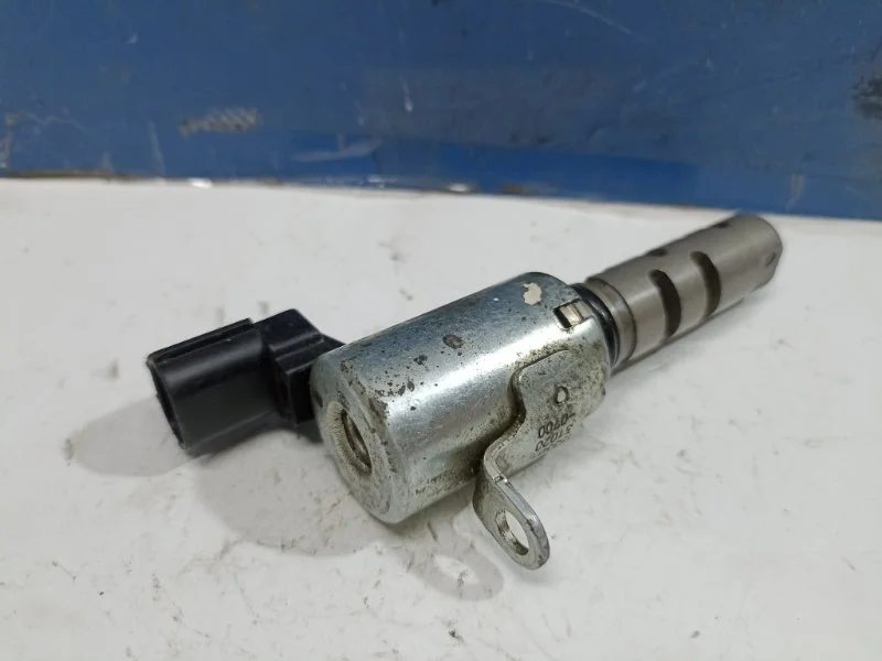 Клапан изменения фаз ГРМ Toyota Camry 40 2010 1533031020 GSV40 3.5 2GRFE