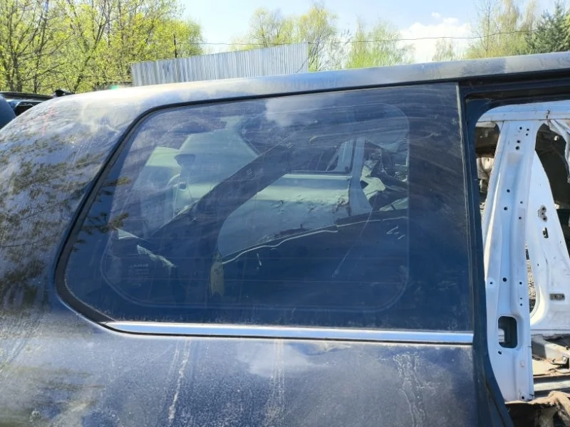 Стекло кузовное боковое правое Lexus Lx 570 (2007-2022) 2009 6271060B61 5.7 I 3URFE