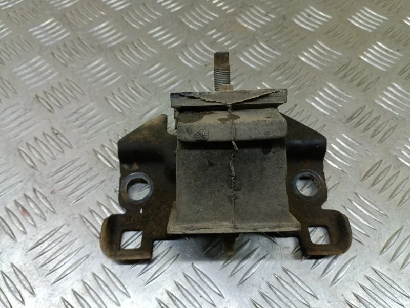 Подушка крепления двигателя Nissan Pathfinder (R51M) 2004-2013 2008 11220EB300 2.5 D YD25DDTI