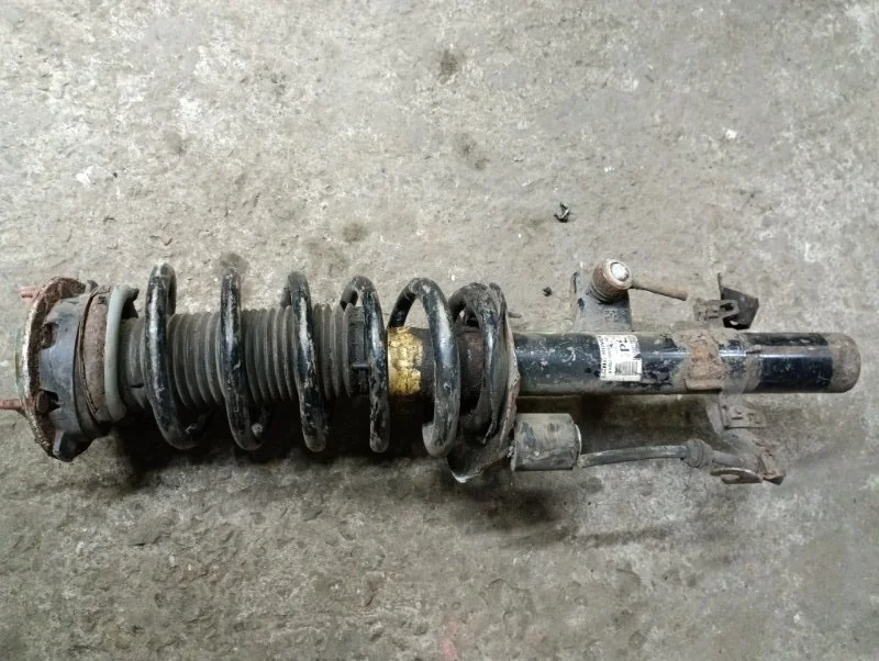 Амортизатор задний левый Land Rover Freelander Ii (2006-2014) 2007 LR005573 3.2 I B6324S