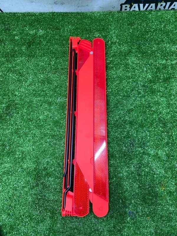 Знак аварийной остановки Mercedes-Benz E-Class 2013 A2048900197 W212 276.952