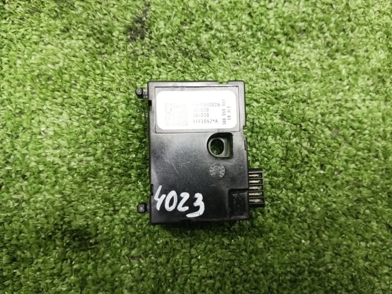 Датчик угла поворота руля volkswagen Tiguan 2009 1K0959654 5N1 CAWA