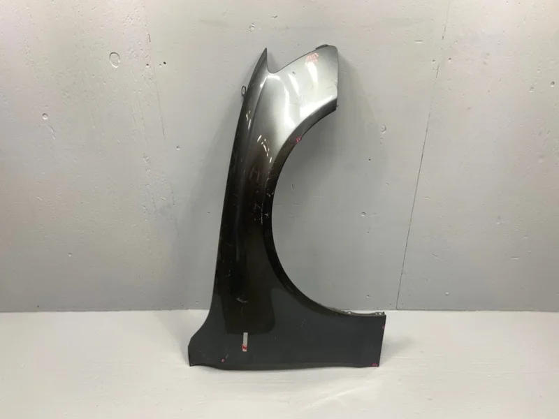 Крыло Audi A4 B8