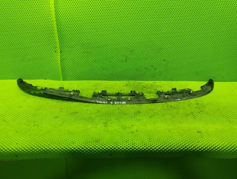 Молдинг капота Opel Meriva B 2014 13269764 УНИВЕРСАЛ B14NEL