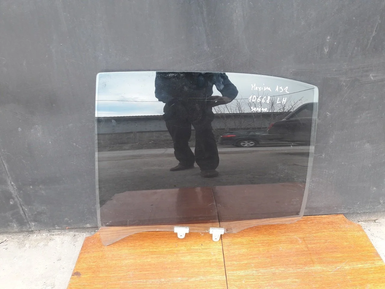 Стекло двери Nissan Maxima 2000 8230142U00 A32 VQ20DE, заднее левое