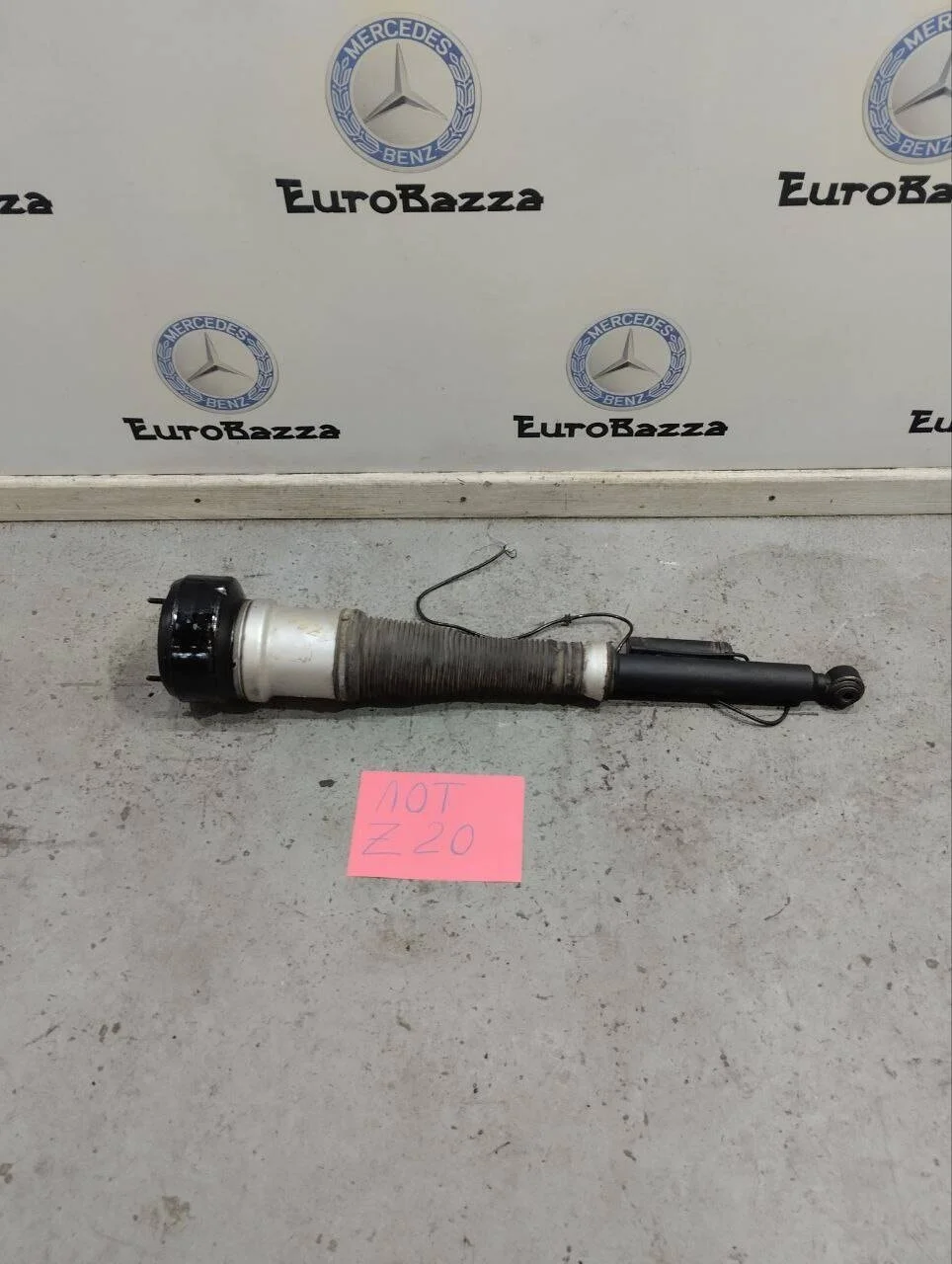 Пневмоамортизатор задний левый Mercedes W221