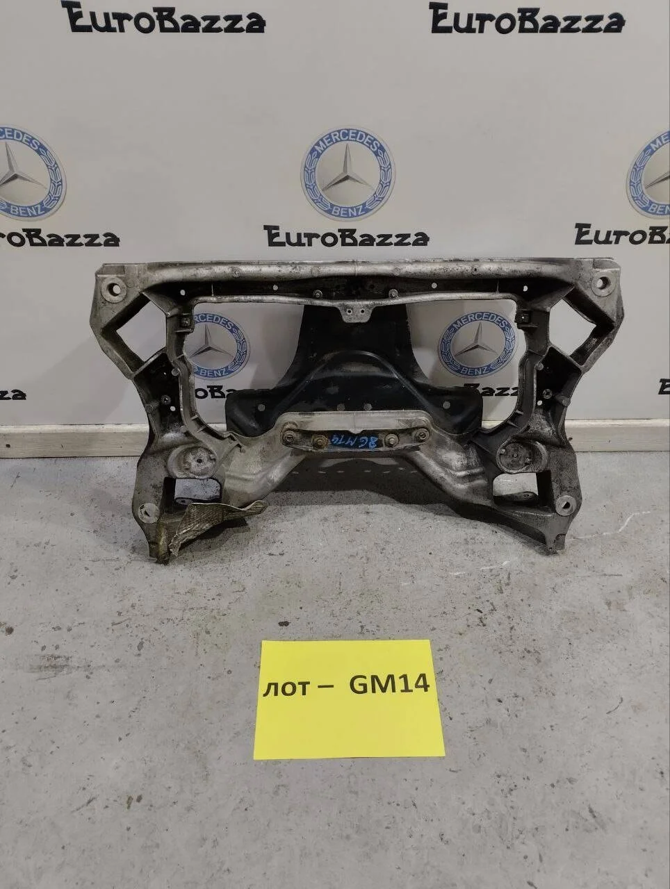 Подрамник передний Mercedes W209