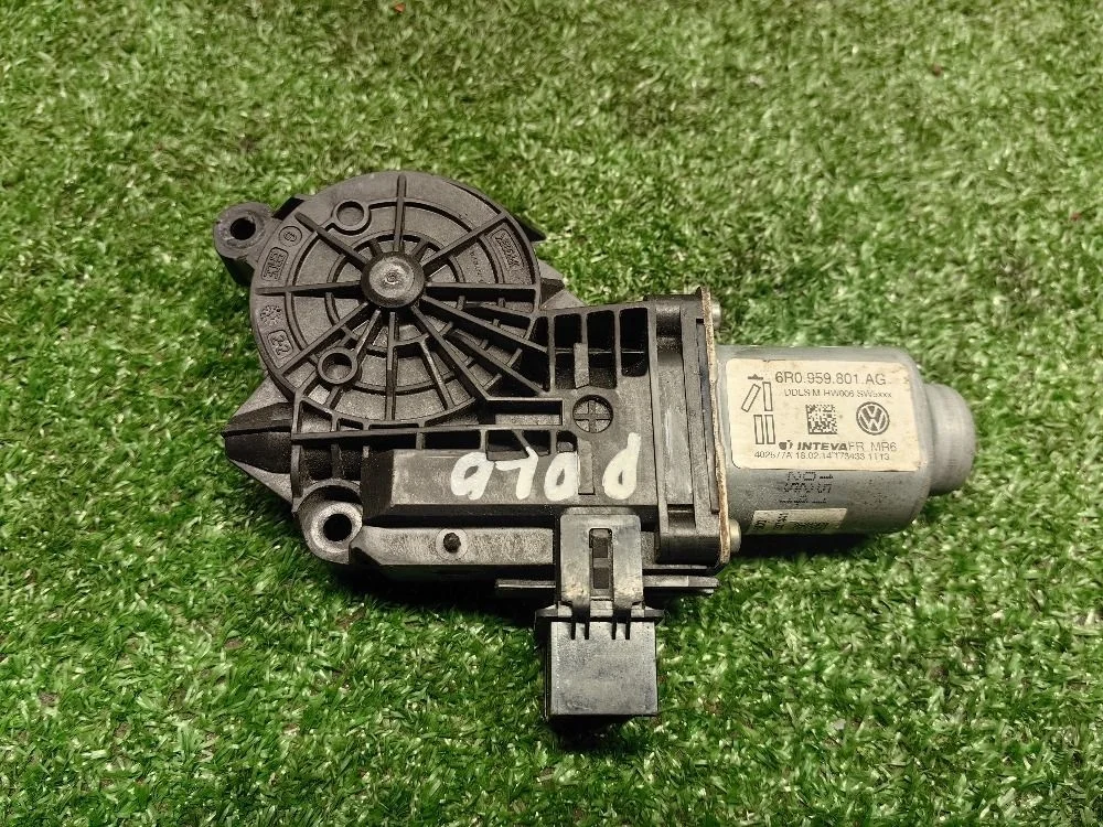 Моторчик стеклоподъемника левый Volkswagen Polo 5