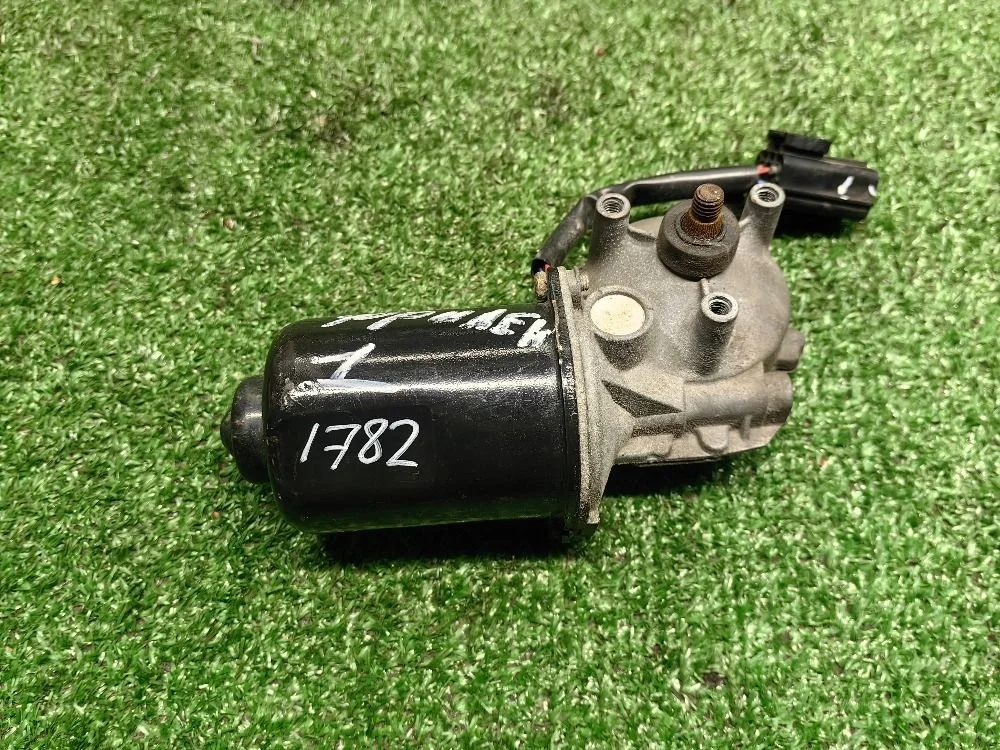 Мотор стеклоочистителя передний Freelander