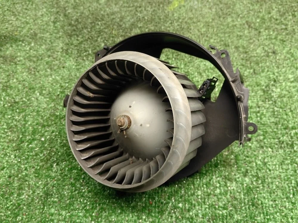 Моторчик печки Audi A6 C6