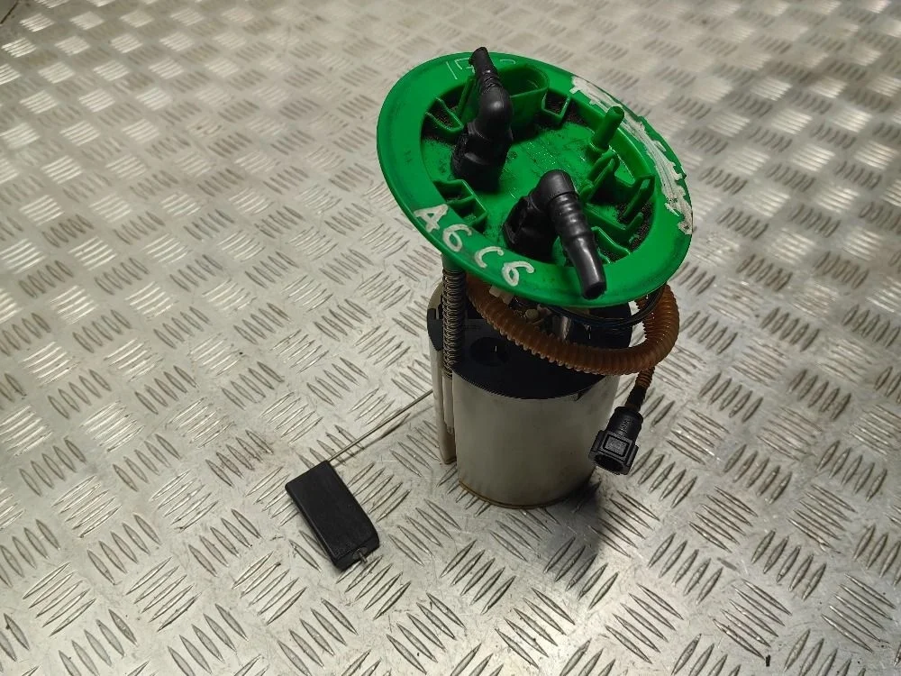 Топливный насос  Audi A6 C6