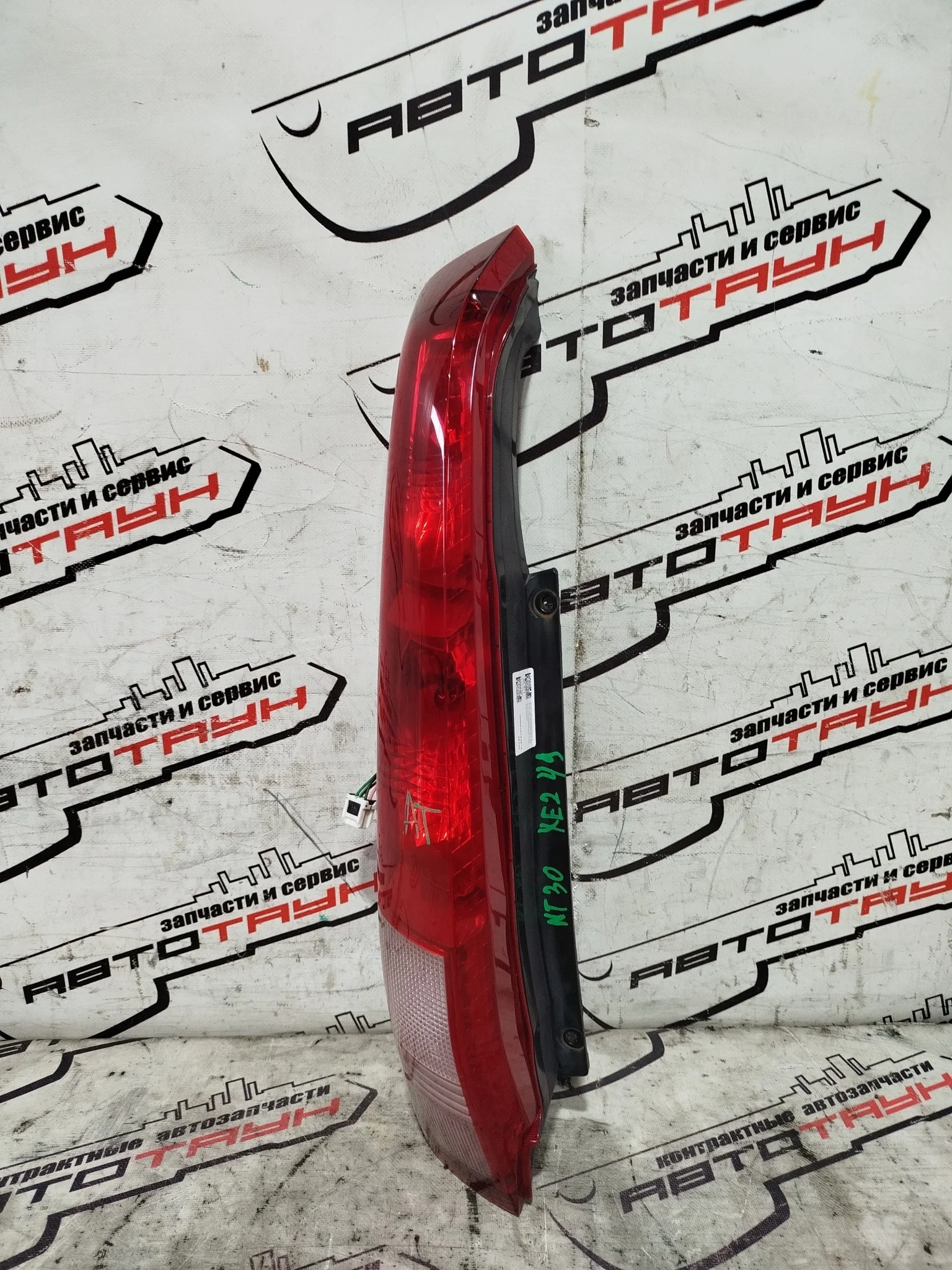 ФОНАРЬ NISSAN ЛЕВО 26555EQ00A XE249