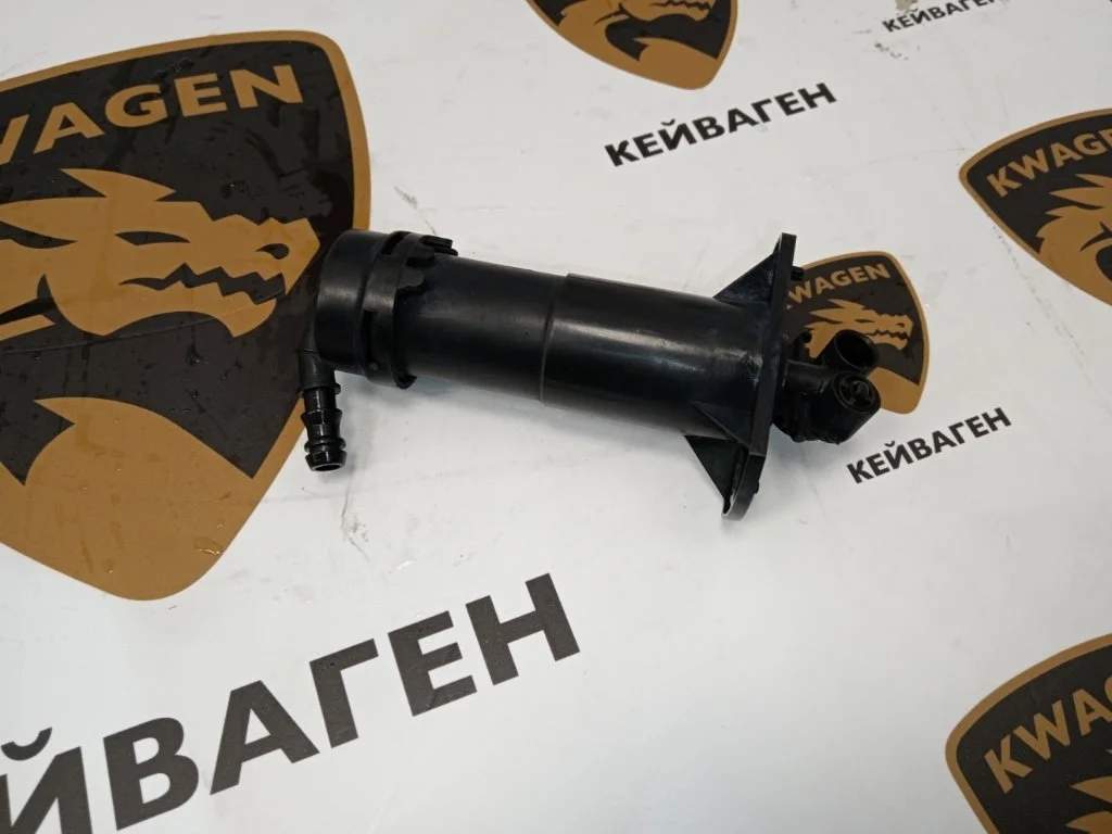 Форсунка омывателя фар Audi Q7 2010 4L