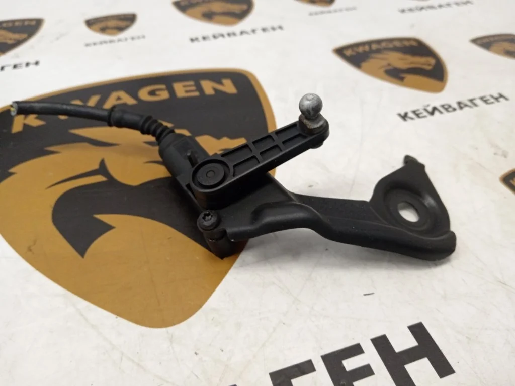 Датчик высоты дорожного просвета Audi RS4 2013 B8