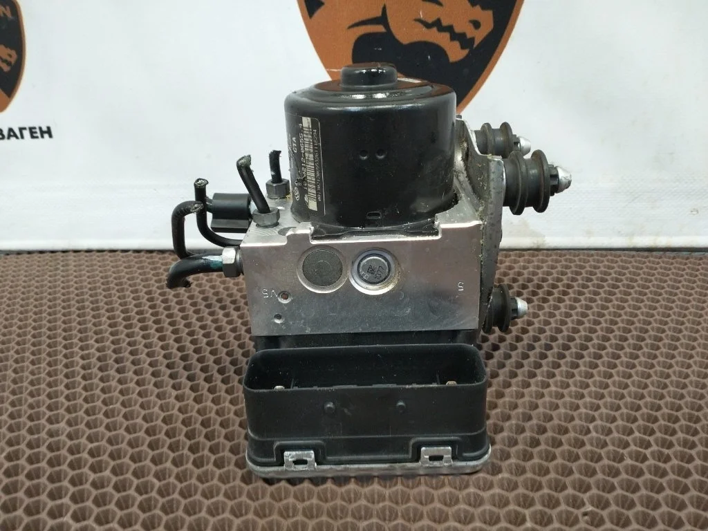 Блок abs Volkswagen Touareg 2011 7P