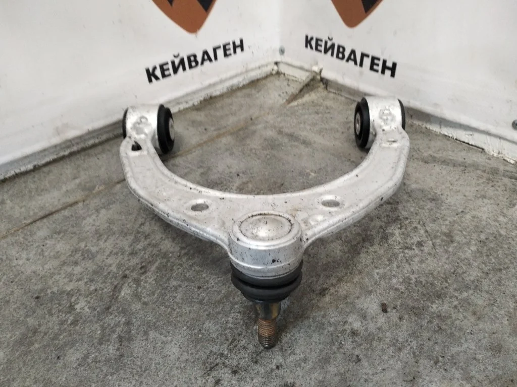 Рычаг подвески верхний Volkswagen Touareg 2011 7P