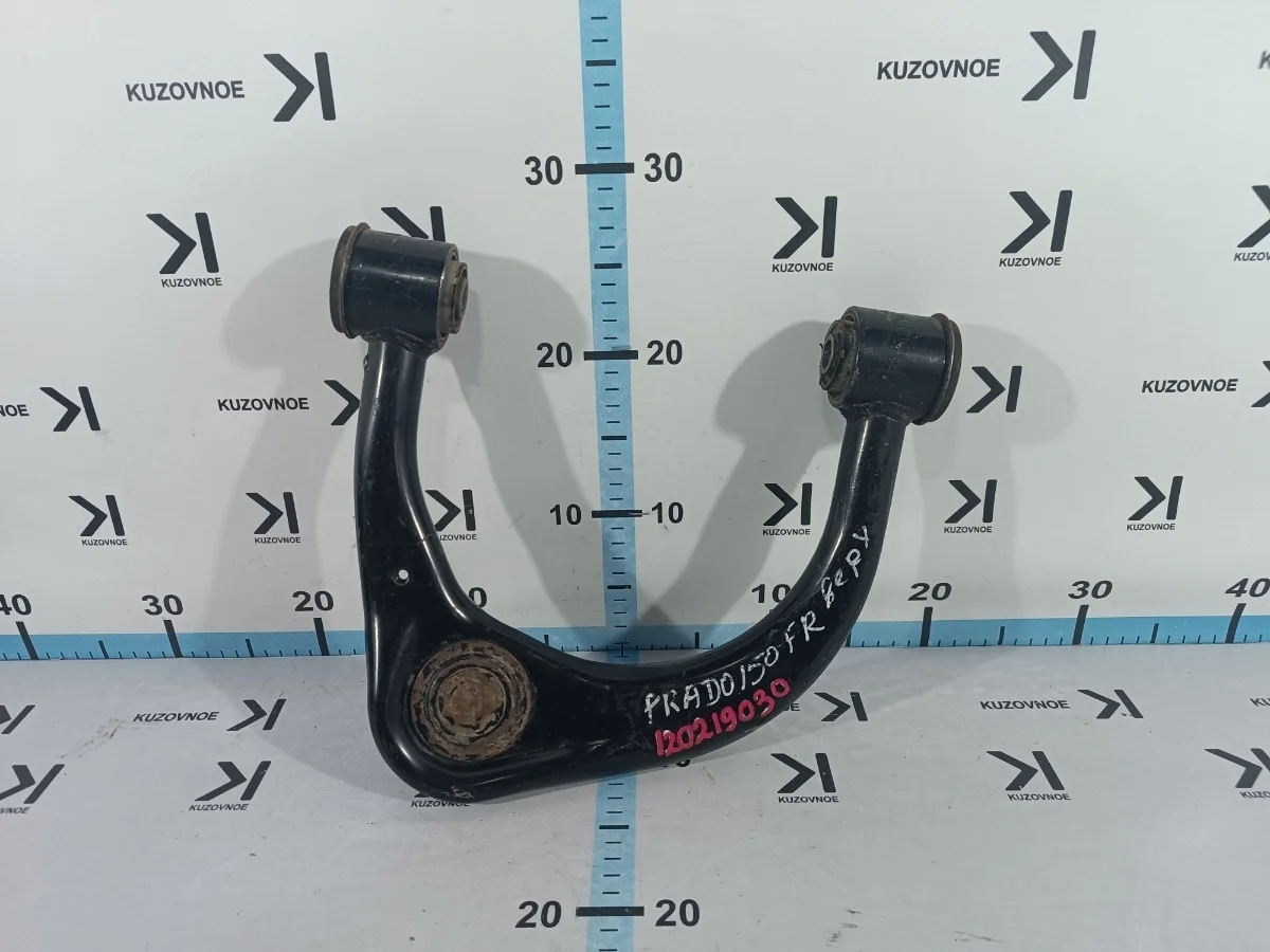 Рычаг верхний Toyota Land Cruiser Prado 2009 J150