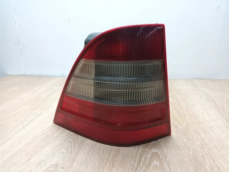 Задний фонарь до рестайлинг Mercedes ML 1999 W163