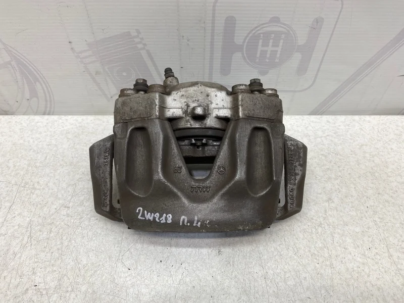 Тормозной суппорт передний левый Mercedes-benz CLS 2011 C218