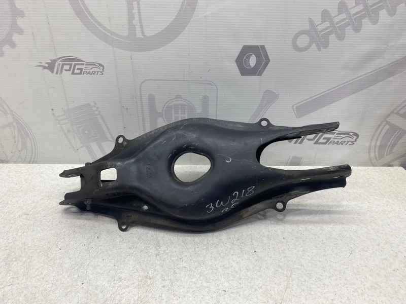 Рычаг задний нижний под пружину Mercedes-benz CLS 2014 X218