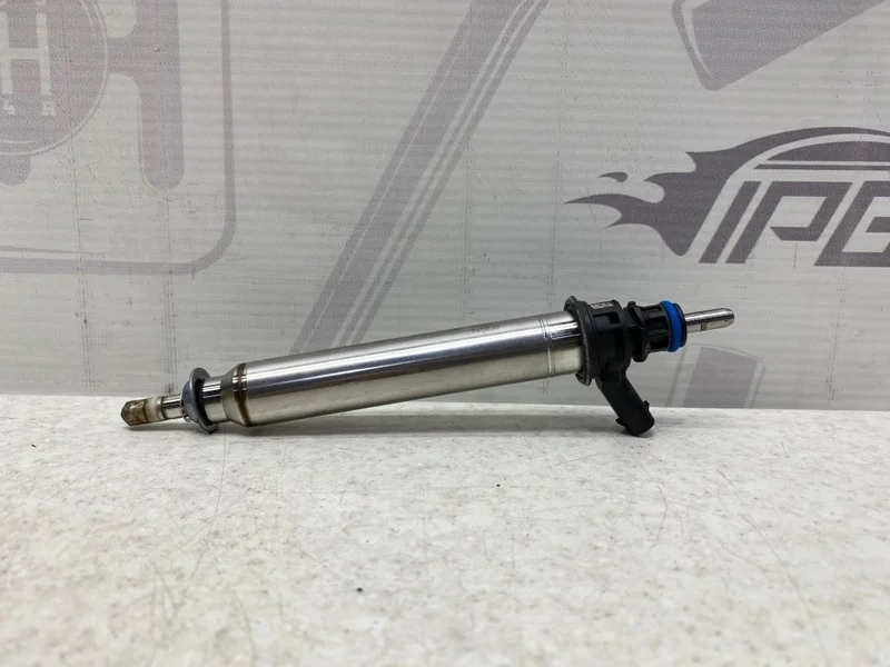 Топливная форсунка Mercedes-benz 2013 W212