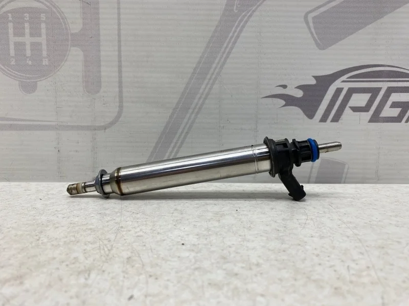 Топливная форсунка Mercedes-benz 2013 W212