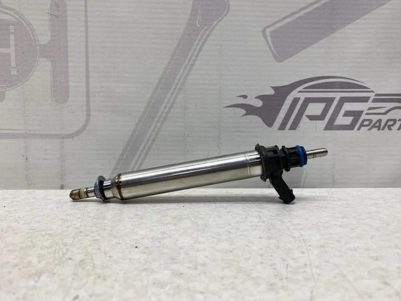 Топливная форсунка Mercedes-benz 2013 W212