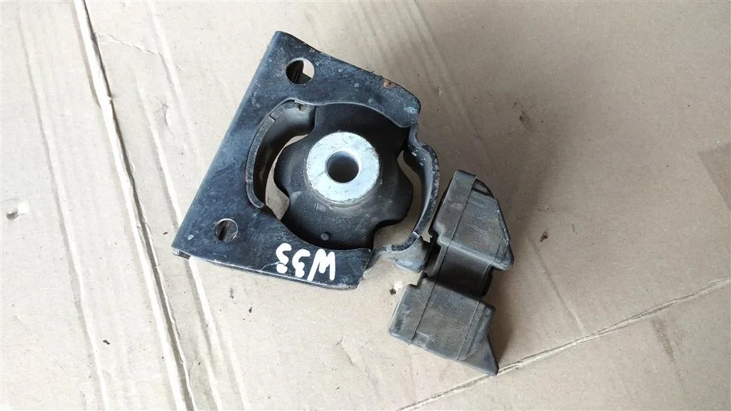 Б.у. опора двигателя TOYOTA PRIUS ZVW30 TOYOTA PRIUS ZVW30