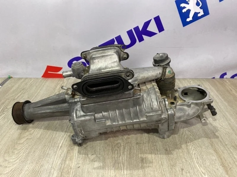 Компрессор надува воздуха Land Rover Range 2009