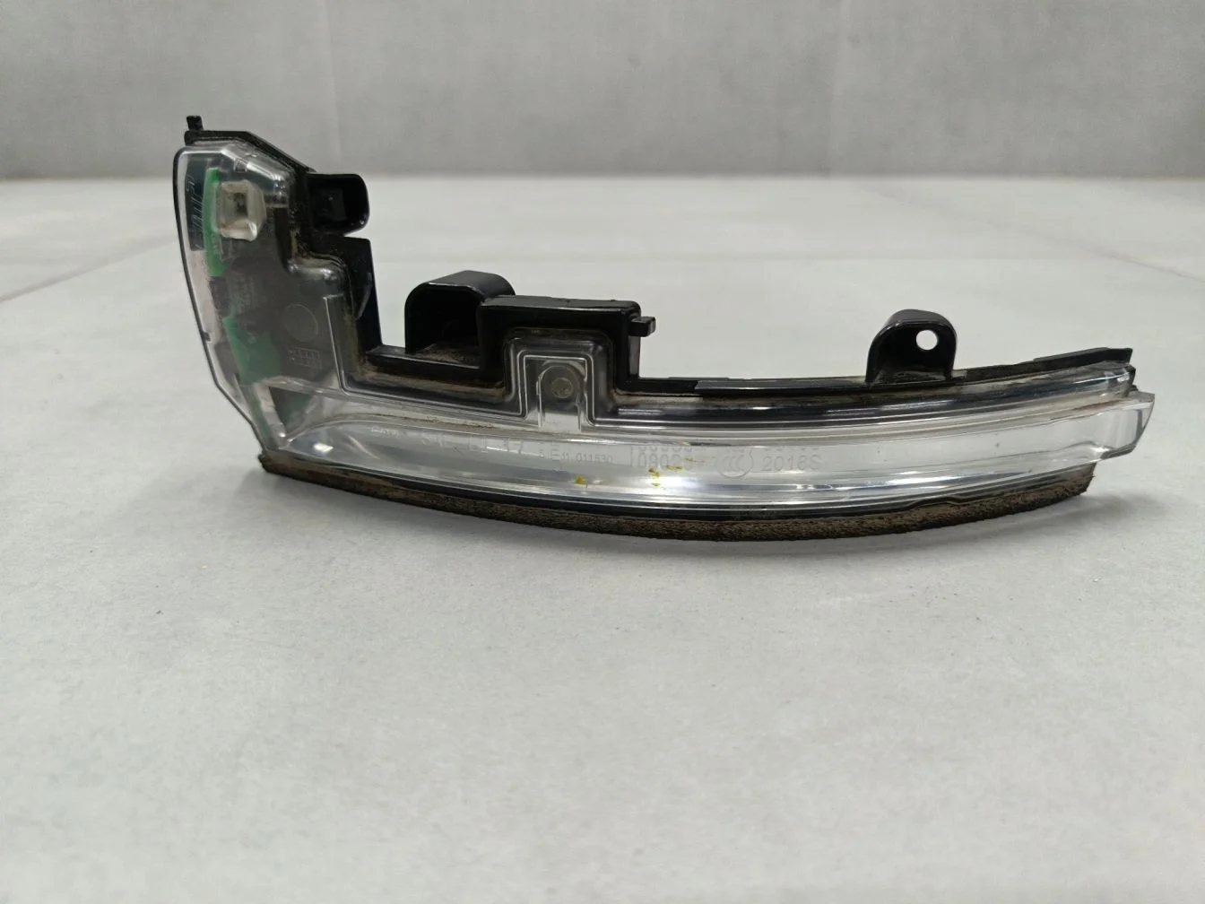 Указатель поворота в зеркало левый для Land Rover Range Rover Evoque 2011-2018