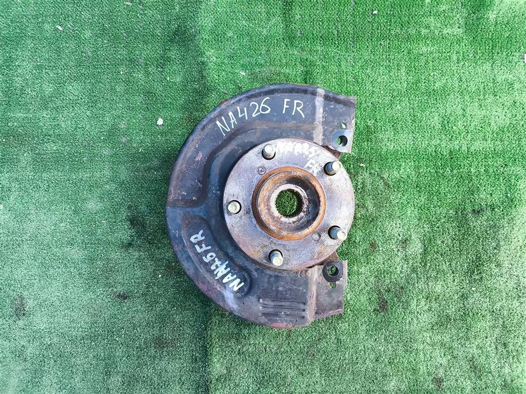 Б.у. кулак поворотный MITSUBISHI GRANDIS NA4W MITSUBISHI GRANDIS NA4W