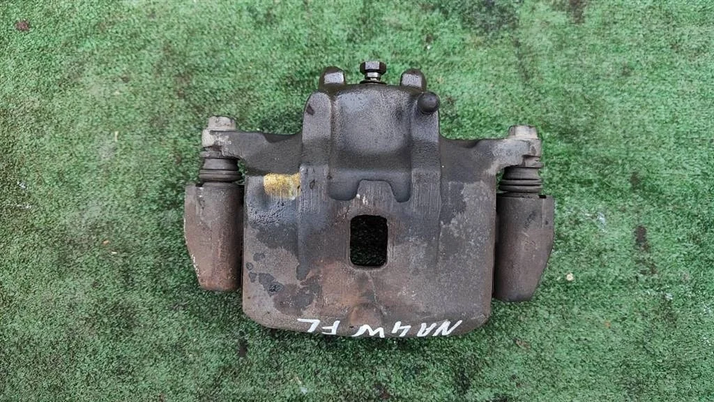 Б.у. суппорт MITSUBISHI GRANDIS NA4W MITSUBISHI GRANDIS NA4W