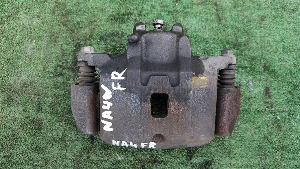 Б.у. суппорт MITSUBISHI GRANDIS NA4W MITSUBISHI GRANDIS NA4W