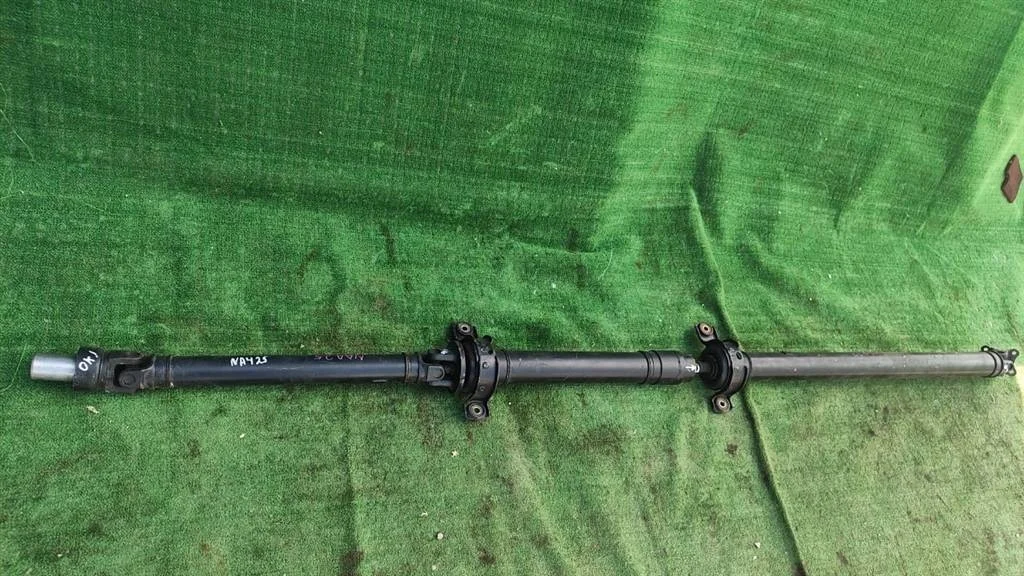 Б.у. карданный вал MITSUBISHI GRANDIS NA4W MITSUBISHI GRANDIS NA4W
