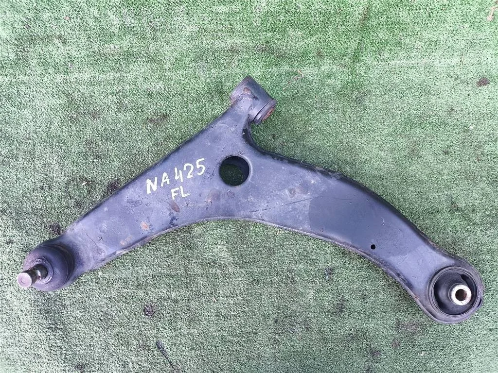 Б.у. рычаг MITSUBISHI GRANDIS NA4W MITSUBISHI GRANDIS NA4W
