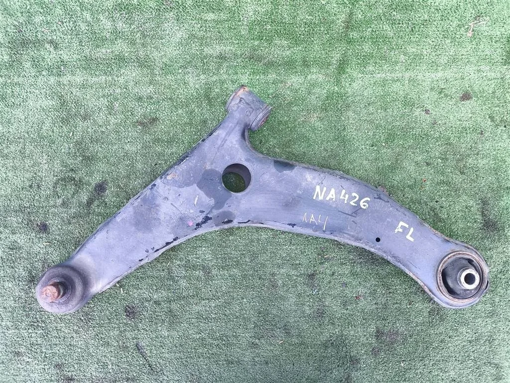 Б.у. рычаг MITSUBISHI GRANDIS NA4W MITSUBISHI GRANDIS NA4W