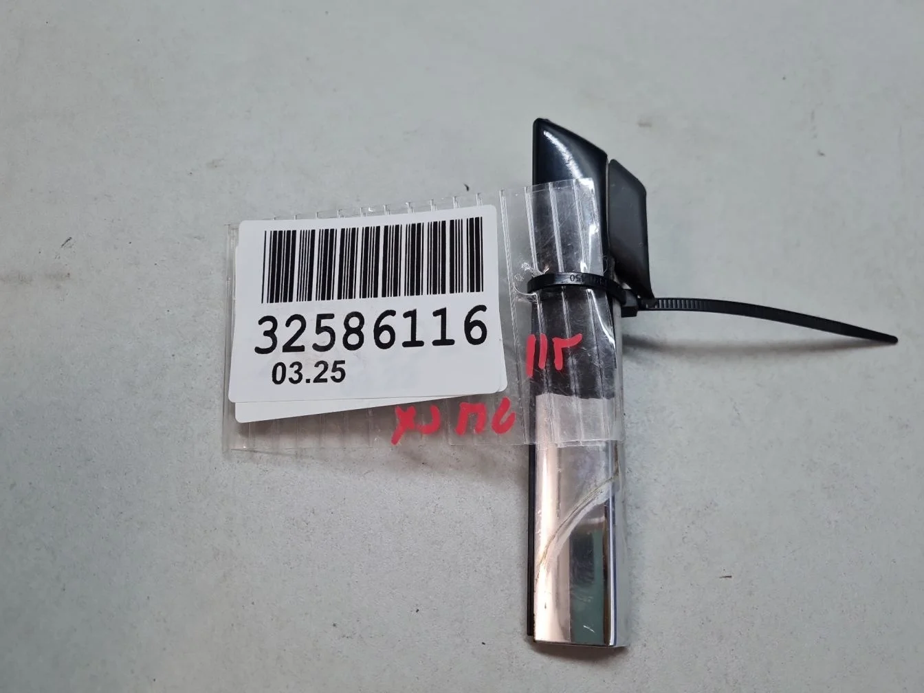 Молдинг стекла передней левой двери для Jaguar XJ X351 2009-