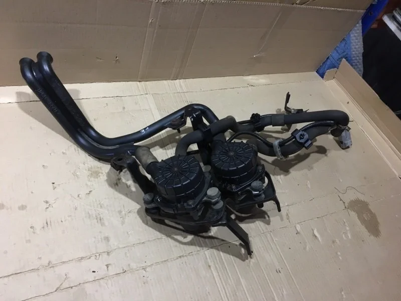 Насос наддува добавочного воздуха Lexus Lx570 2011 176100S010 URJ200 3UR-FE 5.7