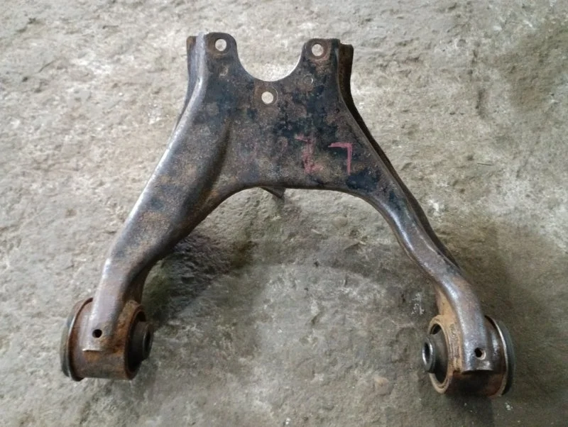 Рычаг передний левый Mitsubishi L200 (2006-2015) 2010 4010A013