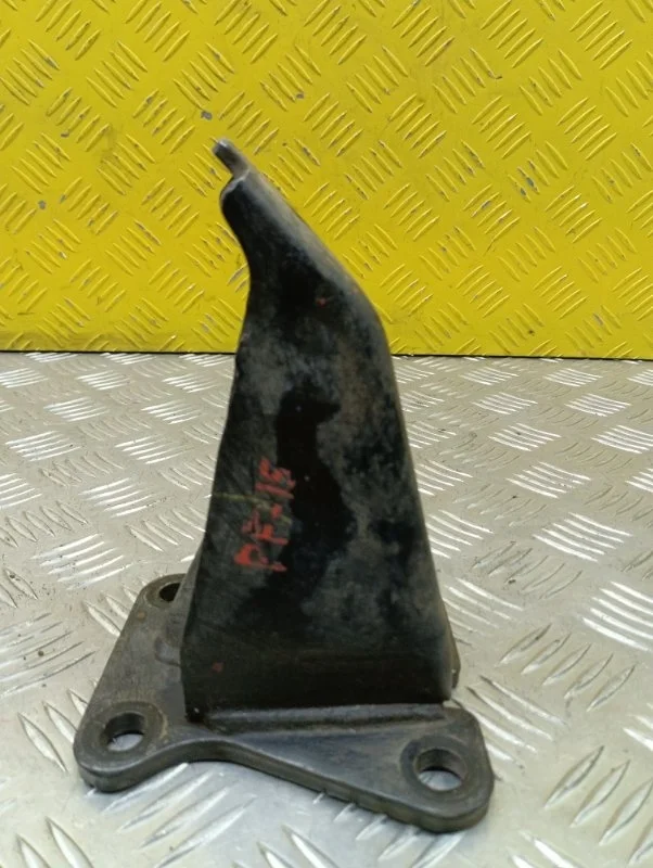 Кронштейн двигателя Nissan Pathfinder (R51M) 2004-2013 2008 11233EB300 2.5 D YD25DDTI