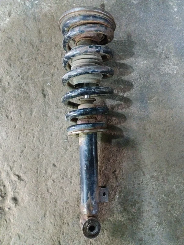 Амортизатор передний Mitsubishi L200 (2006-2015) 2010 MR992321