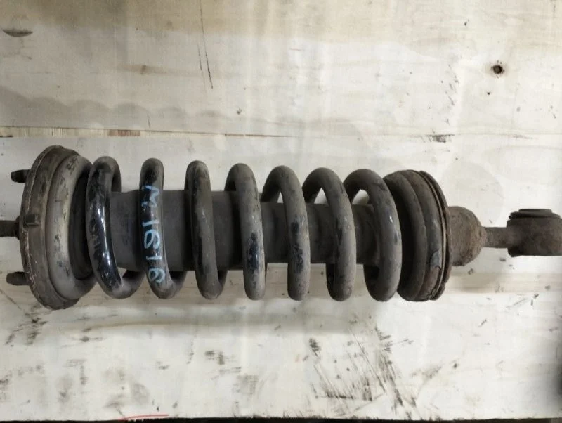 Амортизатор передний Nissan Navara (D40) 2004-2015 2009 56100EB37E 2.5 D YD25DDTI