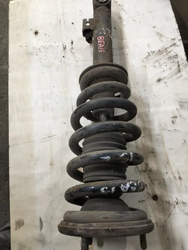 Амортизатор передний Mitsubishi L200 (2006-2015) 2008 MR992321 2.5 D 4D56