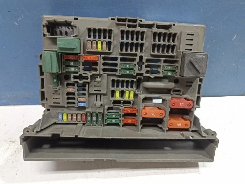 Блок предохранителей салонный Bmw X1 2012 61149119445 E84 2.0D N47D20