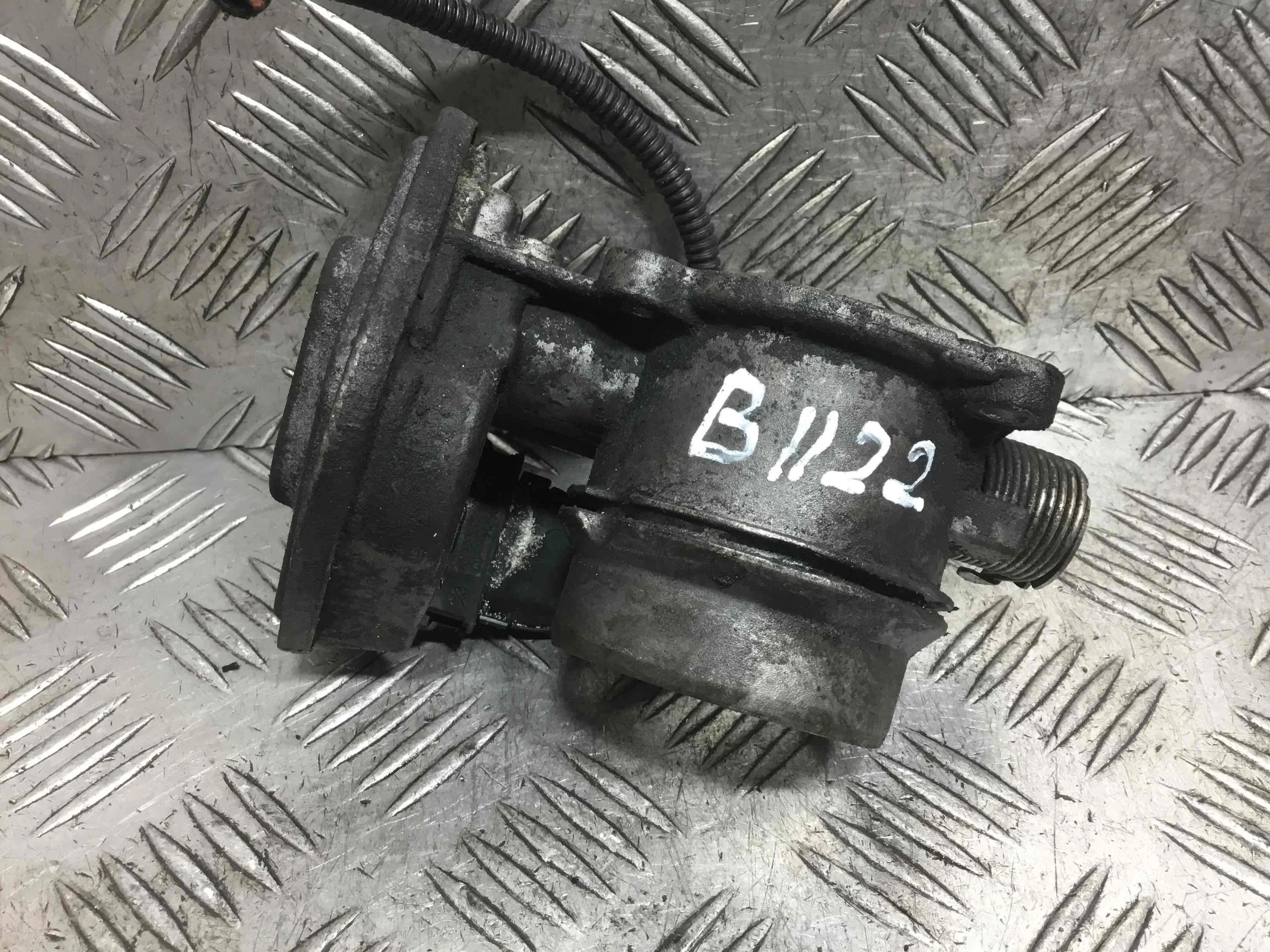 Заслонка дроссельная BMW 5-Series 5-Series E60 2003 - 2009 дизель 2.5 TDI Автомат Седан