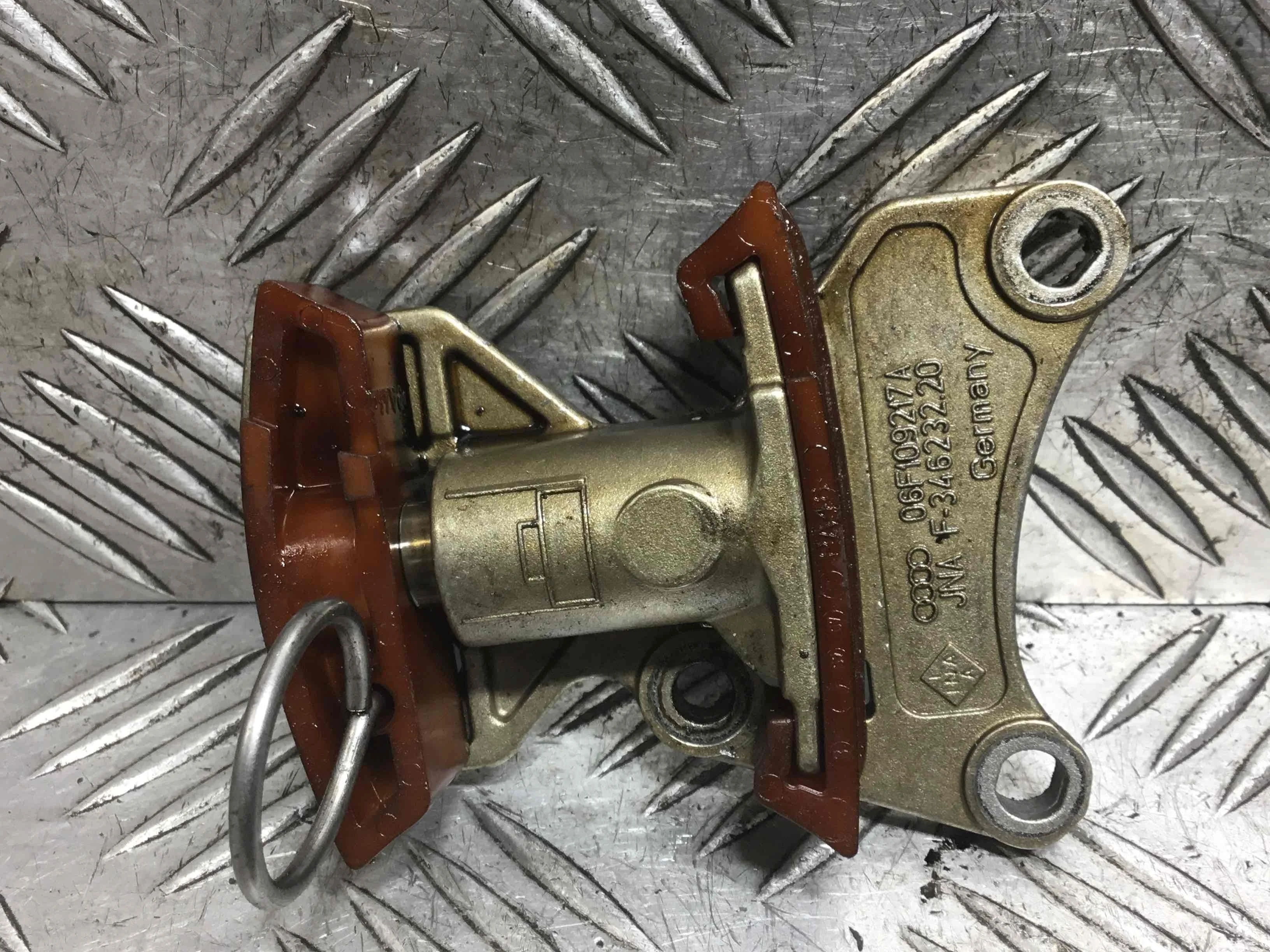 Натяжитель цепи Audi A4 B8/8K (2007-2011) бензин 2.0 TFSI Механика Х/б