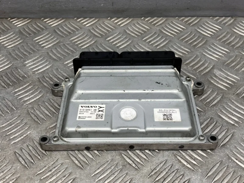 Блок управления двигателем Volvo V40 MV